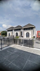 Premium House Tipe 2 Lantai Lokasi Strategis dekat Kodam Hermina Sukun