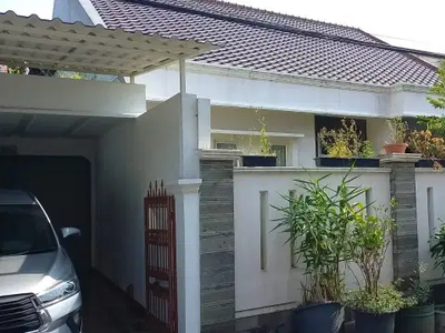 Rumah 2 Lantai dalam komplek di Cipinang Jakarta Timur