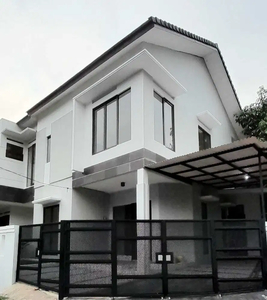 Rumah 2 lantai Modern style posisi hook siap huni Graha Raya Bintaro