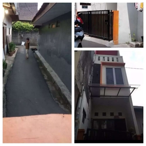Rumah 3 Lantai Dalam Gang dijual Murah Siap Huni & Bebas banjir