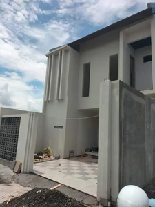 Rumah baru lantai 2 design minimalis tropis di jl sedap malam denpasar