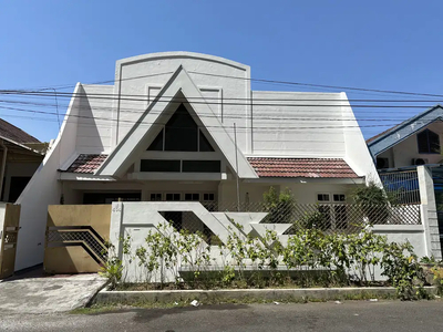 Rumah Di Dharmahusada indah Permai blok N dekat galaxy Mall ada 4 KT