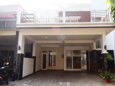 Rumah Dijual di Mahogany Residence Cibubur Lokasi strategis J-11695