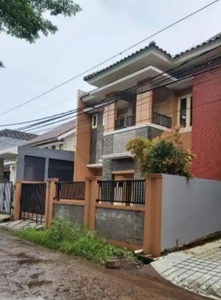 Rumah Dijual Dua Lantai Siap Huni di Perum Bulog Dekat Tol Jatiwarna