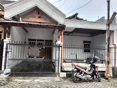 Rumah Hitung Tanah*( Murah)*
Perum Deltasari Indah Waru Sidoarjo