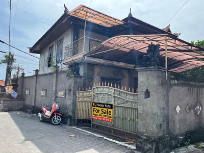 Rumah Jalan Raya Sesetan di Pusat Kota Denpasar