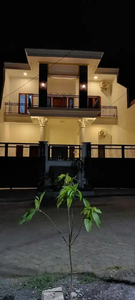 Rumah mewah dan strategis