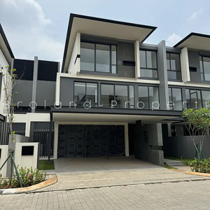 rumah mewah lyndon navapark di bsd city, 3 lantai + lift, bagus