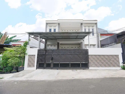 Rumah Mewah Type Modern Siap Huni di Jakarta Selatan J14506