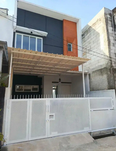 Rumah minimalis 2 lantai murah dalam cluster dekat jalan tol