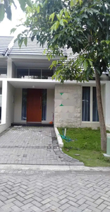 Rumah siap huni N.west Surabaya barat disewakan