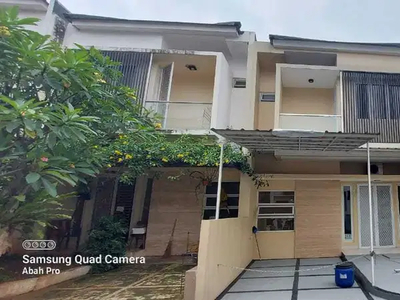 Rumah Townhouse Selangkah ke Tol Cijago Akses Strategis