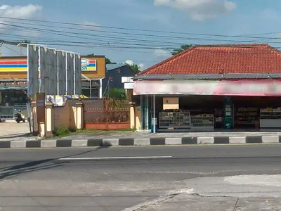 Tanah murah strategis bonus bangunan pinggir jalan Magelang km 13