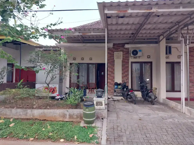 (TERAS BALI) Rumah Keluarga Kota Semarang di Kaki Gunung Ungaran