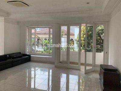 Rumah Mewah Disewakan 4 BR di Jl. Denpasar Mega Kuningan Jakarta Selatan