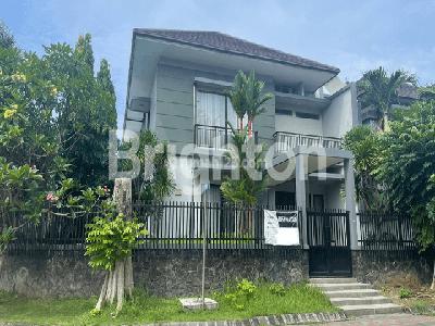 RUMAH MINIMALIS 2 LT CHOFA RESIDENCE FULL FURNISHED DEKAT MAYJEN SUNGKONO SURABAYA, COCOK UTK EXPAT BULE, BAGUS SIAP HUNI READY SWIMMING POOL