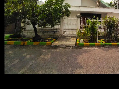 B05038 Rumah di Jalan Rungkut Barata Raya Surabaya