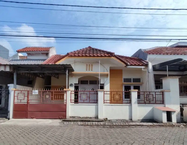 Dekat ITS & Pakuwon City ! Sewa Rumah Mulyosari Mas