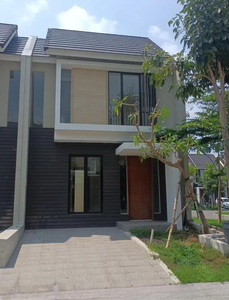 DI JUAL Northwest lake, Citraland, Surabaya - Rumah baru gress
