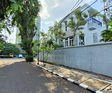 DIJUAL CEPAT RUMAH MEWAH BARU DI BRAWIJAYA, KEBAYORAN BARU