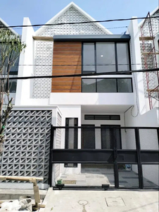 Dijual Rumah Baru Gading Pantai Surabaya Barat