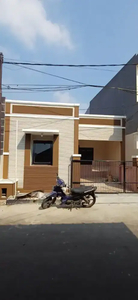 Dijual rumah di Bekasi barat taman harapan baru