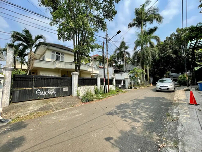 DIJUAL RUMAH HITUNG TANAH PALING MURAH DI MENTENG JAKARTA PUSAT