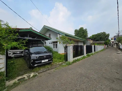 Dijual Rumah Luas, Lokasi Strategis di Jl. Dahu, Pisangan, Ciputat