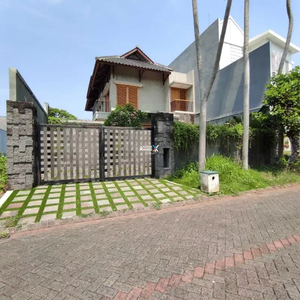 Dijual Rumah Mewah Asri Private Pool di Graha Golf Araya Malang