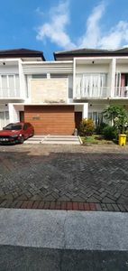 DIJUAL RUMAH/VILLA CANTIK DI CLUSTER APPLE 8 BATU