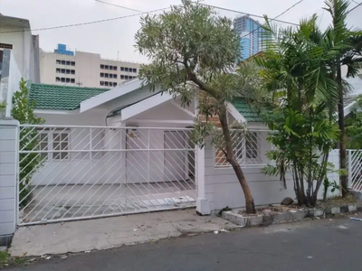 Dijual Rumah Wisma Permai Barat