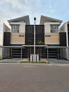 Rumah 3Lt 10x15 250m 3KT Chopin Signature 7 PIK Pantai Indah Kapuk