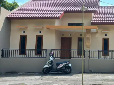 Rumah baru minimalia di jln sidomoyo godean km 7 sleman