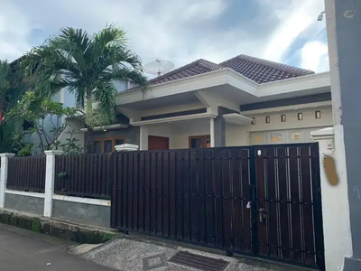 Rumah Cantik Modern Pondok Cibubur Radar Auri Cimanggis