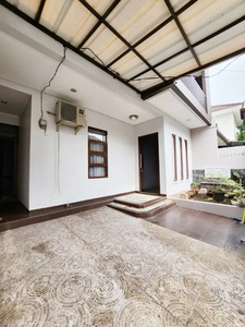 Rumah di Bintaro sektor 9, siap huni, luxury furnished di Sektor 9