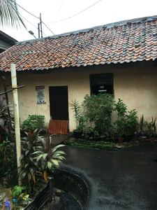 Rumah dihitung tanah di Kuningan belakang gedung KPK Jakarta Selatan