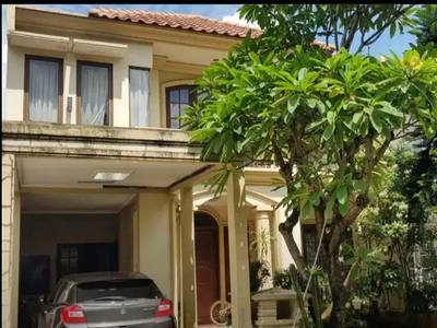 Rumah dijual di Versailles Residence Bsd Serpong Tangerang