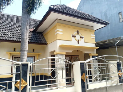 Rumah minimalis modern di Sidoarum Sleman