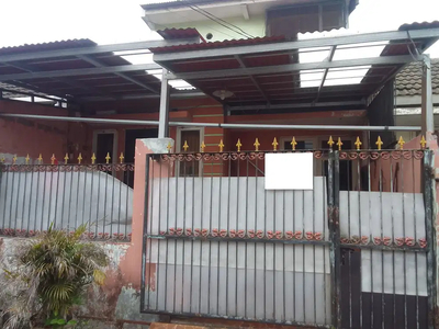 Rumah Murah 10 Menit ke Mall Paradise Walk Serpong Dibantu KPR J-21760