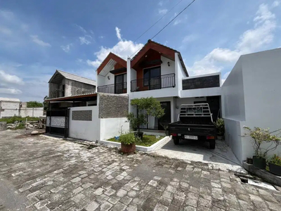 Rumah Scandinavian dengan Mezanine Akses 7 m dekat Candi Prambanan
