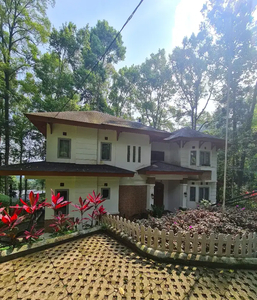 Villa Mega Indah, Mega Mendung, Bogor - Puncak