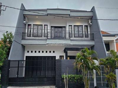 Sewa Rumah Mewah Dharmahusada Indah 2 Lantai Modern Minimalis