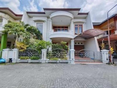 Dekat UGM Dijual Rumah Mewah & luas Dalam Perum Elite Area Jl. Monjali