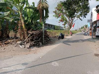 DIJUAL TANAH PINGGIR JALAN ASPAL AREA DEKAT KAMPUS UMY & ALMA ATTA