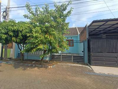 Rumah dijual di Omaview Cemorokandang Kota Malang