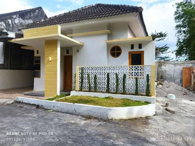 Rumah Dijual Murah Hook Dalam Perumahan Jalan Palagan Km 9