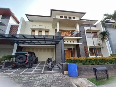 Rumah Dijual Singgasana Pradana Bandung Lux Marmer