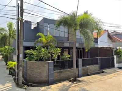 Rumah Hook 2 Lantai Lingkungan Nyaman di Komplek Bintara Jaya
