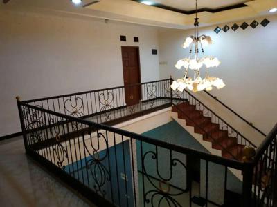 Rumah Sewa Mekarwangi 2 lantai terawat Fullyfurnished Hadap Timur