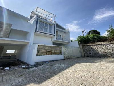 Rumah Villa Mewah Plus Roftop & Private Pool